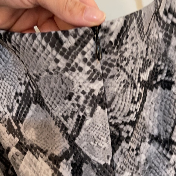 Dress size 6 snake skin - Picture 3 of 5
